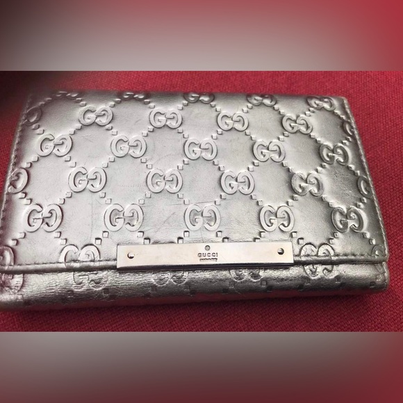 Gucci Handbags - Gucci Wallet